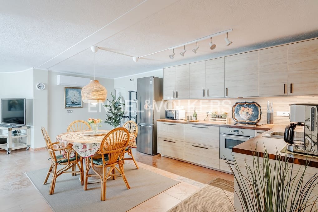 4 sovrum Villa till salu i Moraira med pool garage - 1 190 000 € (Ref: 9810864)