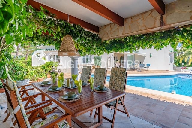 4 chambre Villa/Maison à vendre à Moraira, Teulada-Moraira avec piscine garage - 1 190 000 € (Ref: 9810864)