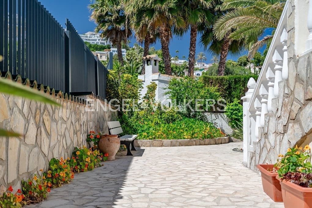 4 slaapkamer Villa te koop in Moraira met zwembad garage - € 1.190.000 (Ref: 9810864)