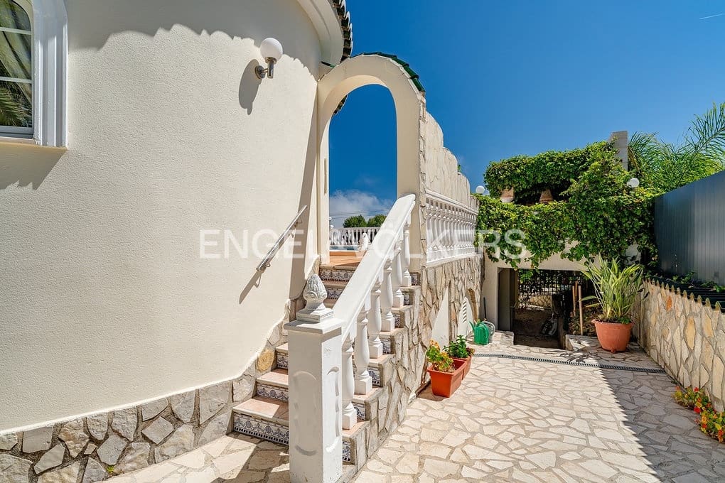 4 slaapkamer Villa te koop in Moraira met zwembad garage - € 1.190.000 (Ref: 9810864)