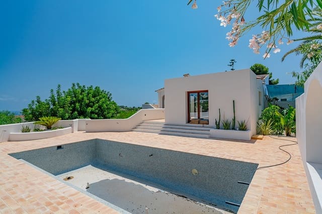 5 soveværelse Villa til salg i Moraira, Teulada-Moraira med swimmingpool garage - € 2.495.000 (Ref: 9818872)