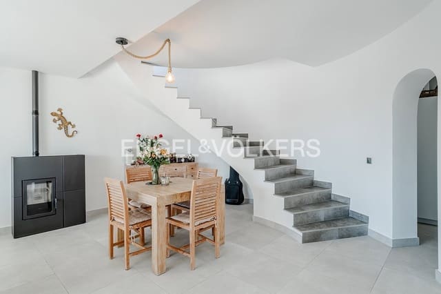4 makuuhuone Huvila myytävänä paikassa El Portet - Pla de Mar, Teulada-Moraira mukana uima-altaan 
autotalli - 1 780 000 € (Ref: 9818873)