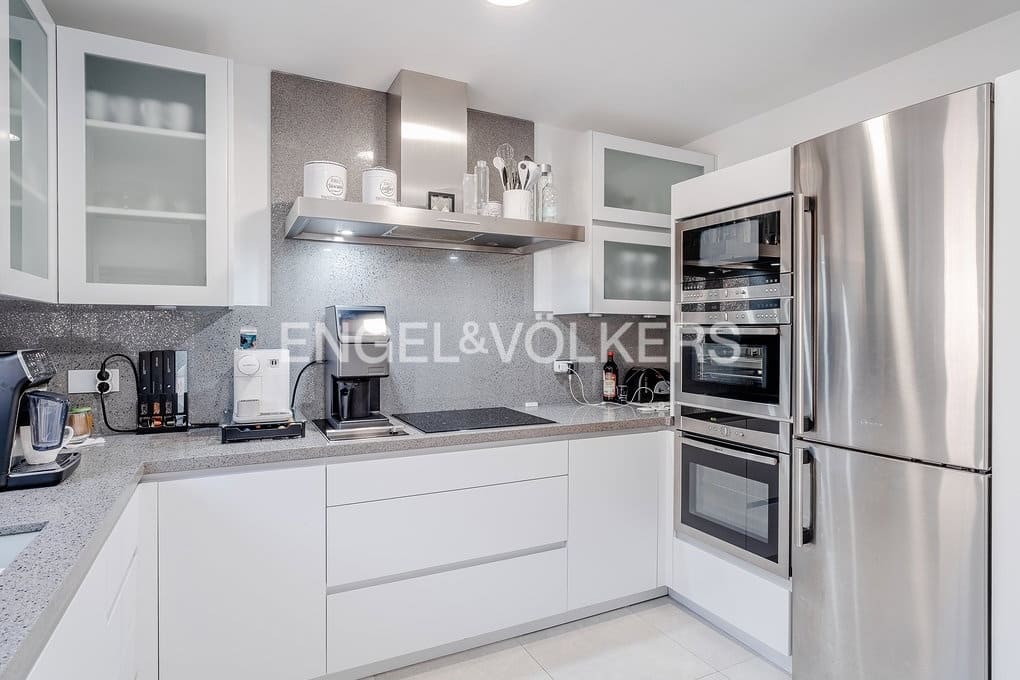 4 slaapkamer Villa te koop in Moraira met zwembad garage - € 1.780.000 (Ref: 9818873)