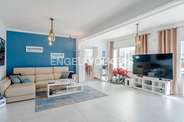 4 makuuhuone Huvila myytävänä paikassa El Portet - Pla de Mar, Teulada-Moraira mukana uima-altaan 
autotalli - 1 780 000 € (Ref: 9818873)