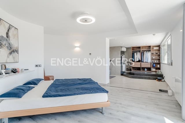 4 makuuhuone Huvila myytävänä paikassa El Portet - Pla de Mar, Teulada-Moraira mukana uima-altaan 
autotalli - 1 780 000 € (Ref: 9818873)