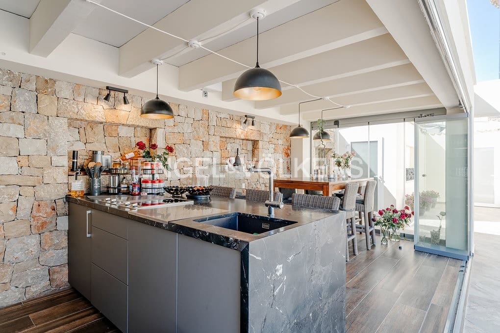 4 slaapkamer Villa te koop in Moraira met zwembad garage - € 1.780.000 (Ref: 9818873)