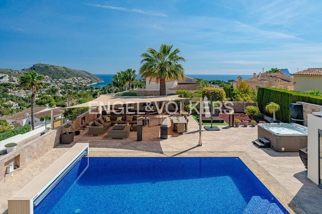 4 makuuhuone Huvila myytävänä paikassa El Portet - Pla de Mar, Teulada-Moraira mukana uima-altaan 
autotalli - 1 780 000 € (Ref: 9818873)