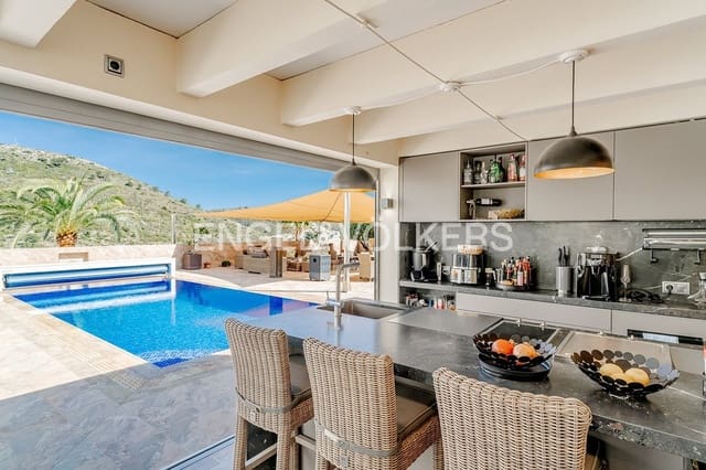 4 makuuhuone Huvila myytävänä paikassa El Portet - Pla de Mar, Teulada-Moraira mukana uima-altaan 
autotalli - 1 780 000 € (Ref: 9818873)