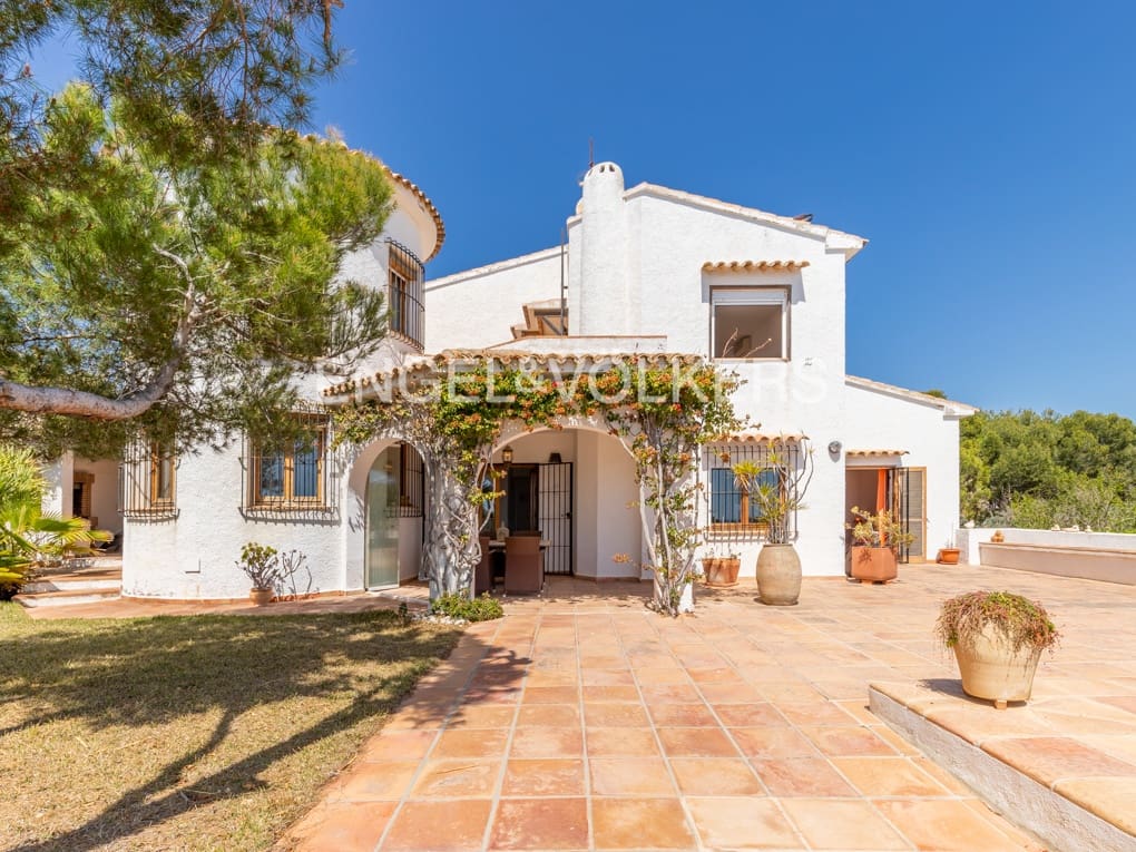 5 soverom Villa til salgs i Moraira med svømmebasseng garasje - € 3 550 000 (Ref: 9838466)