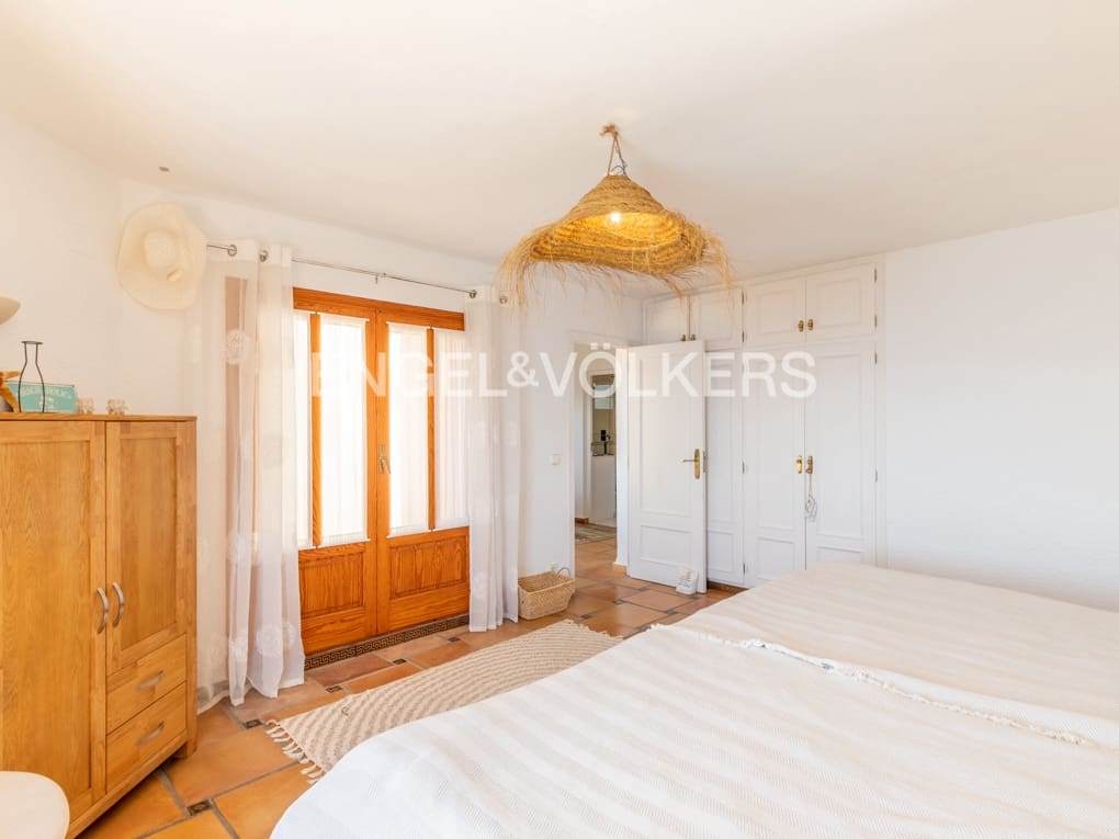 5 soverom Villa til salgs i Moraira med svømmebasseng garasje - € 3 550 000 (Ref: 9838466)