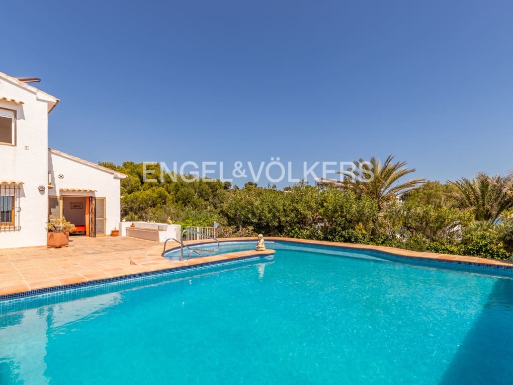 5 soverom Villa til salgs i Moraira med svømmebasseng garasje - € 3 550 000 (Ref: 9838466)