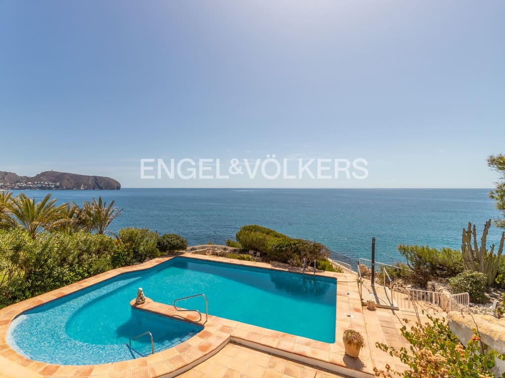 5 soverom Villa til salgs i Moraira med svømmebasseng garasje - € 3 550 000 (Ref: 9838466)