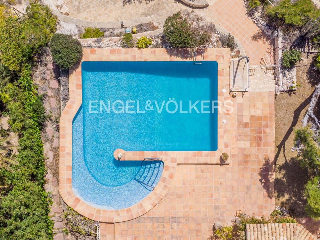 5 soverom Villa til salgs i Moraira med svømmebasseng garasje - € 3 550 000 (Ref: 9838466)