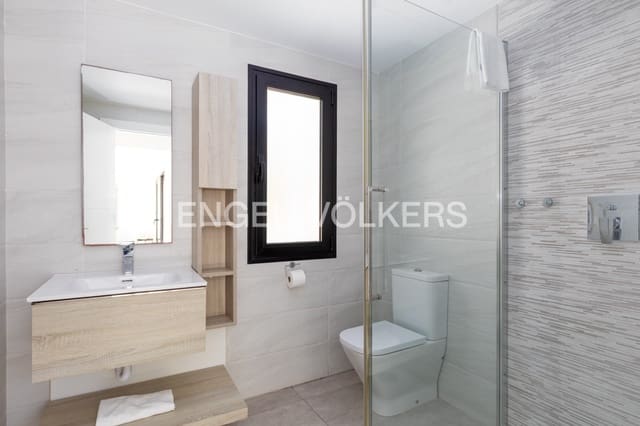4 soverom Villa til salgs i Moraira, Teulada-Moraira med svømmebasseng garasje - € 1 750 000 (Ref: 9848182)