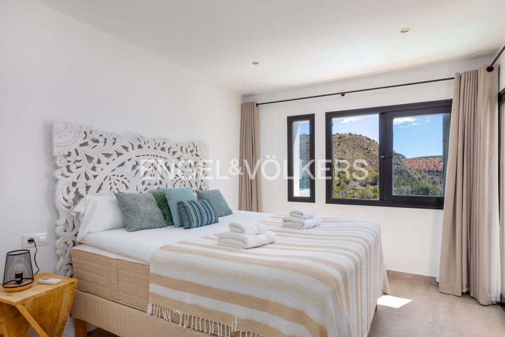 4 Zimmer Villa zu verkaufen in Moraira mit Pool Garage - 1.750.000 € (Ref: 9848182)