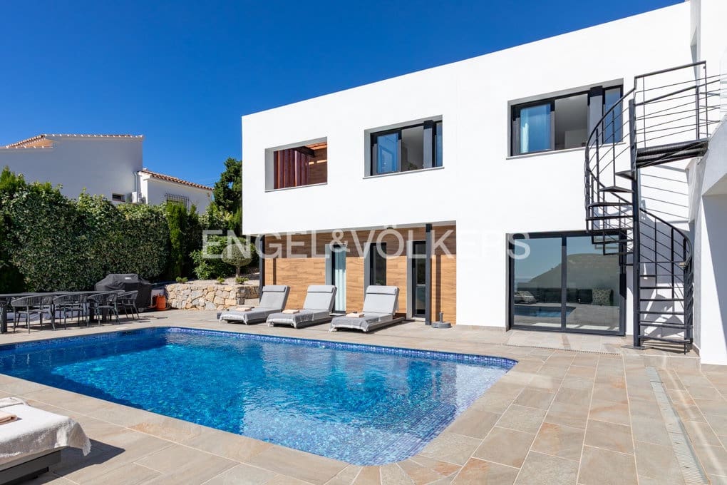 4 Zimmer Villa zu verkaufen in Moraira mit Pool Garage - 1.750.000 € (Ref: 9848182)