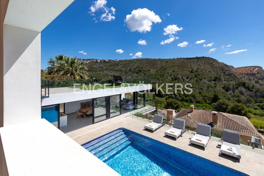 4 Zimmer Villa zu verkaufen in Moraira mit Pool Garage - 1.750.000 € (Ref: 9848182)