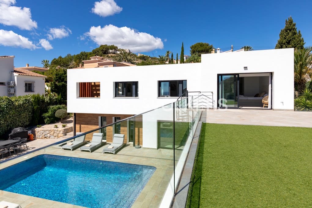 4 Zimmer Villa zu verkaufen in Moraira mit Pool Garage - 1.750.000 € (Ref: 9848182)