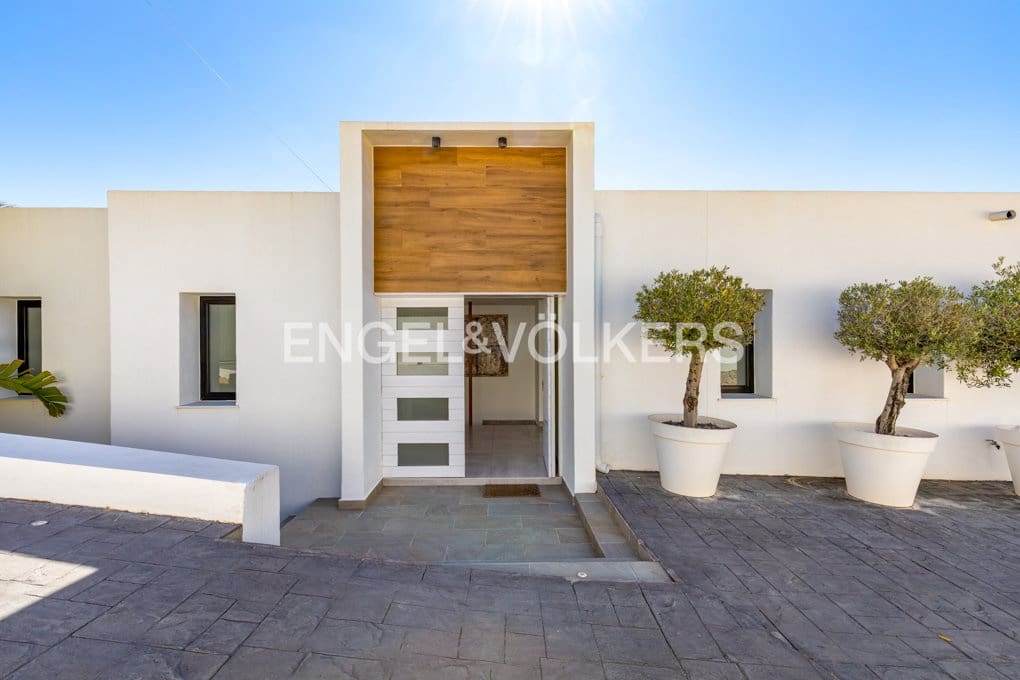 4 Zimmer Villa zu verkaufen in Moraira mit Pool Garage - 1.750.000 € (Ref: 9848182)
