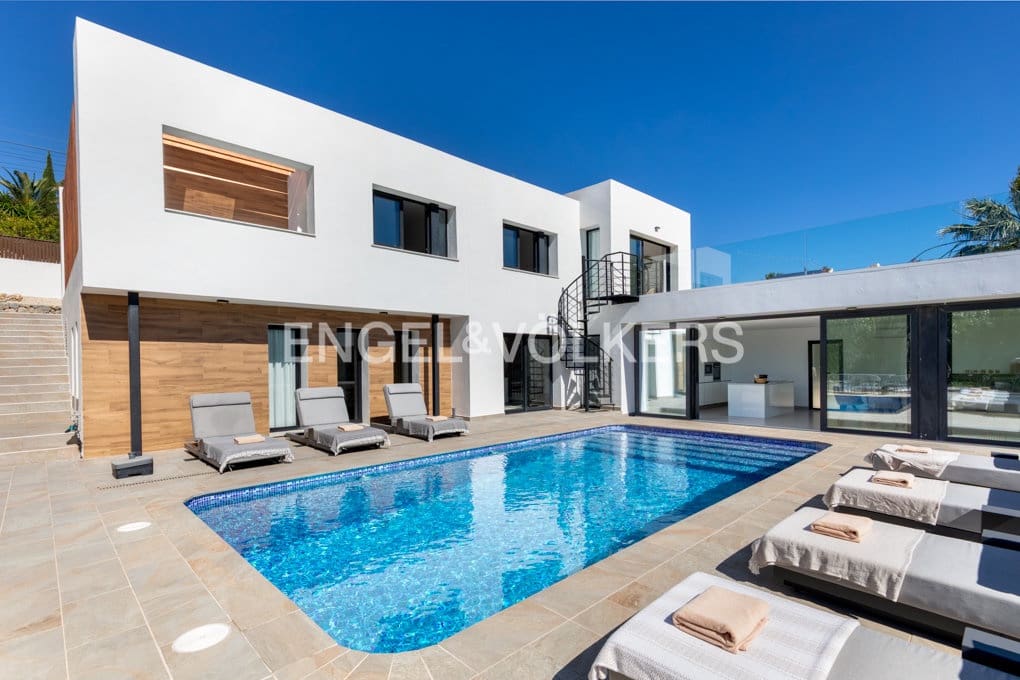 4 Zimmer Villa zu verkaufen in Moraira mit Pool Garage - 1.750.000 € (Ref: 9848182)
