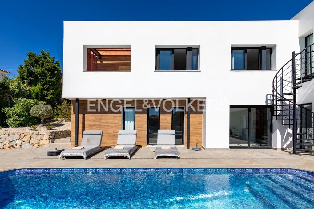 4 Zimmer Villa zu verkaufen in Moraira mit Pool Garage - 1.750.000 € (Ref: 9848182)