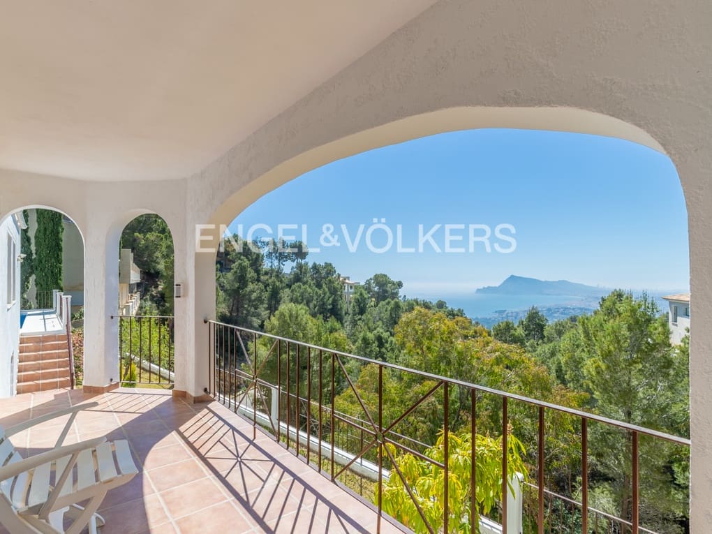 5 Zimmer Villa zu verkaufen in Altea mit Pool Garage - 1.900.000 € (Ref: 9850544)