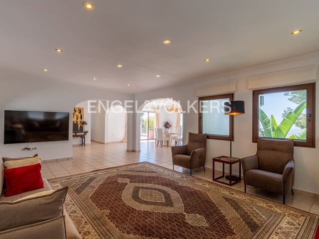 Chalet de 5 habitaciones en Altea en venta con piscina garaje - 1.650.000 € (Ref: 9850544)
