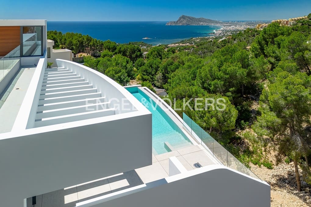 4 sypialnia Willa na sprzedaż w Altea z basenem garażem - 2 500 000 € (Ref: 9872464)