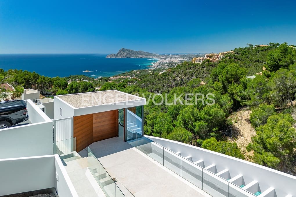4 sypialnia Willa na sprzedaż w Altea z basenem garażem - 2 500 000 € (Ref: 9872464)