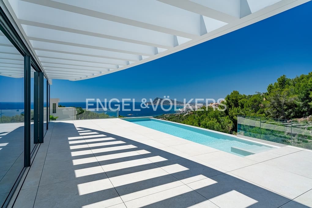 4 sypialnia Willa na sprzedaż w Altea z basenem garażem - 2 500 000 € (Ref: 9872464)