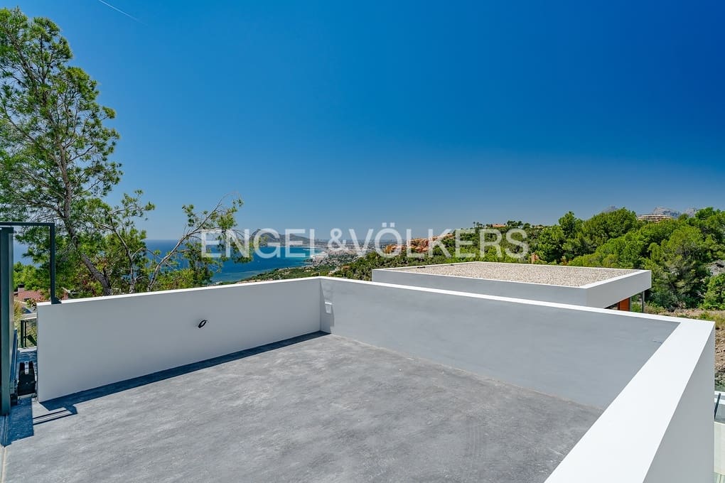 4 sypialnia Willa na sprzedaż w Altea z basenem garażem - 2 500 000 € (Ref: 9872464)