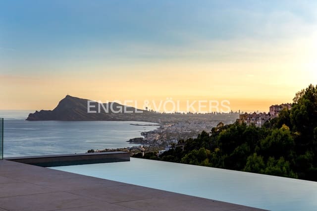 Chalet de 4 habitaciones en Altea en venta con piscina garaje - 2.500.000 € (Ref: 9872464)