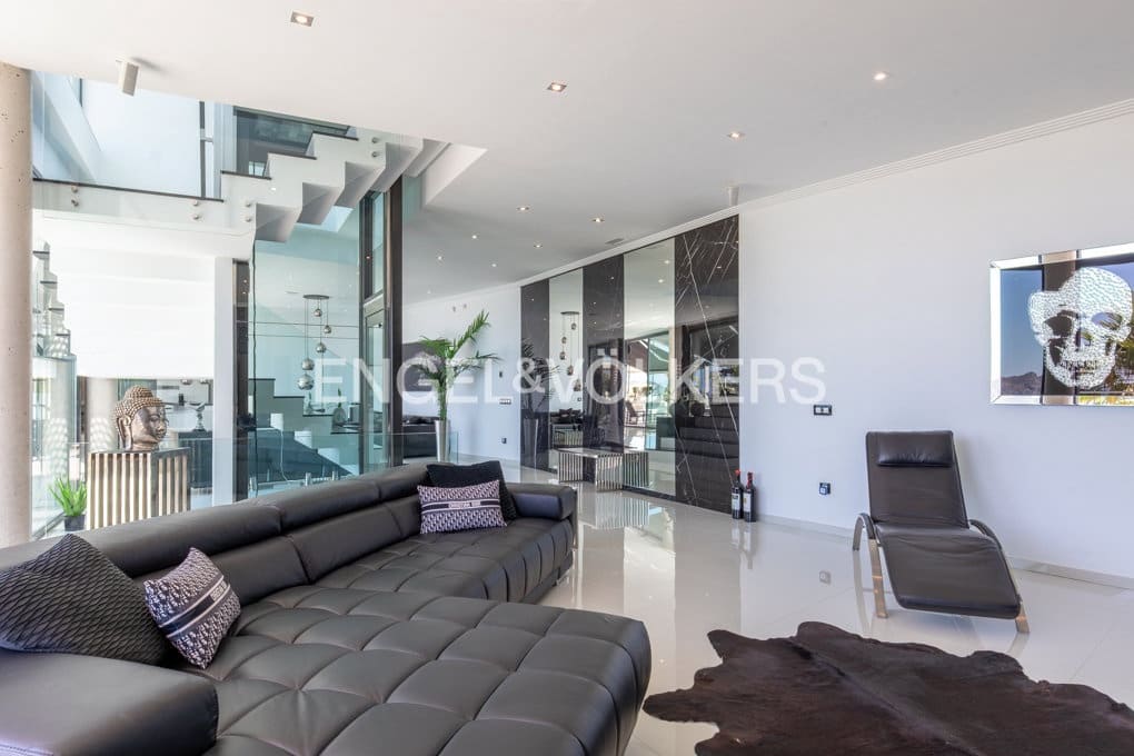 4 sypialnia Willa na sprzedaż w Calpe / Calp z basenem garażem - 3 995 000 € (Ref: 9874311)