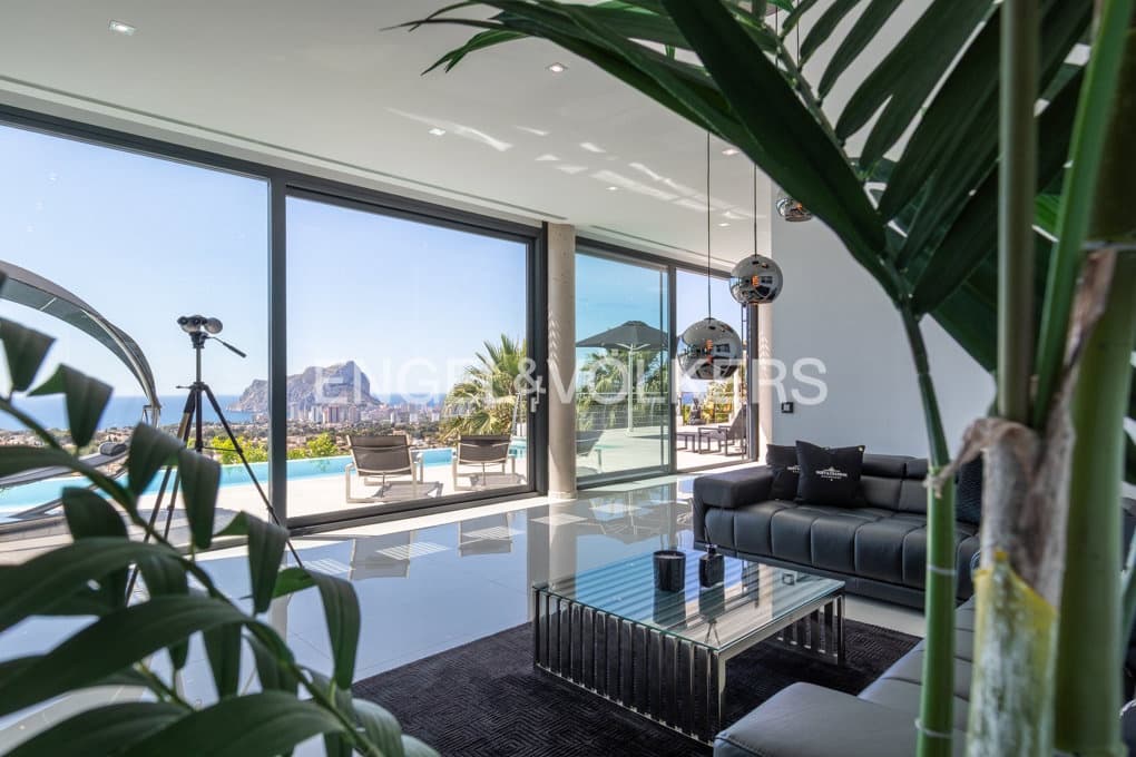 4 sypialnia Willa na sprzedaż w Calpe / Calp z basenem garażem - 3 995 000 € (Ref: 9874311)