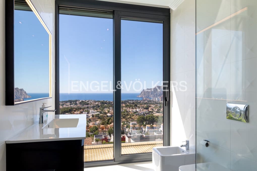 4 sypialnia Willa na sprzedaż w Calpe / Calp z basenem garażem - 3 995 000 € (Ref: 9874311)
