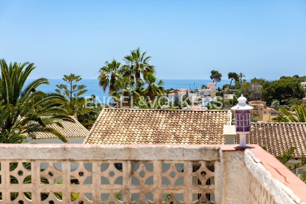 Chalet de 8 habitaciones en Benissa en venta con piscina garaje - 1.249.000 € (Ref: 9912000)