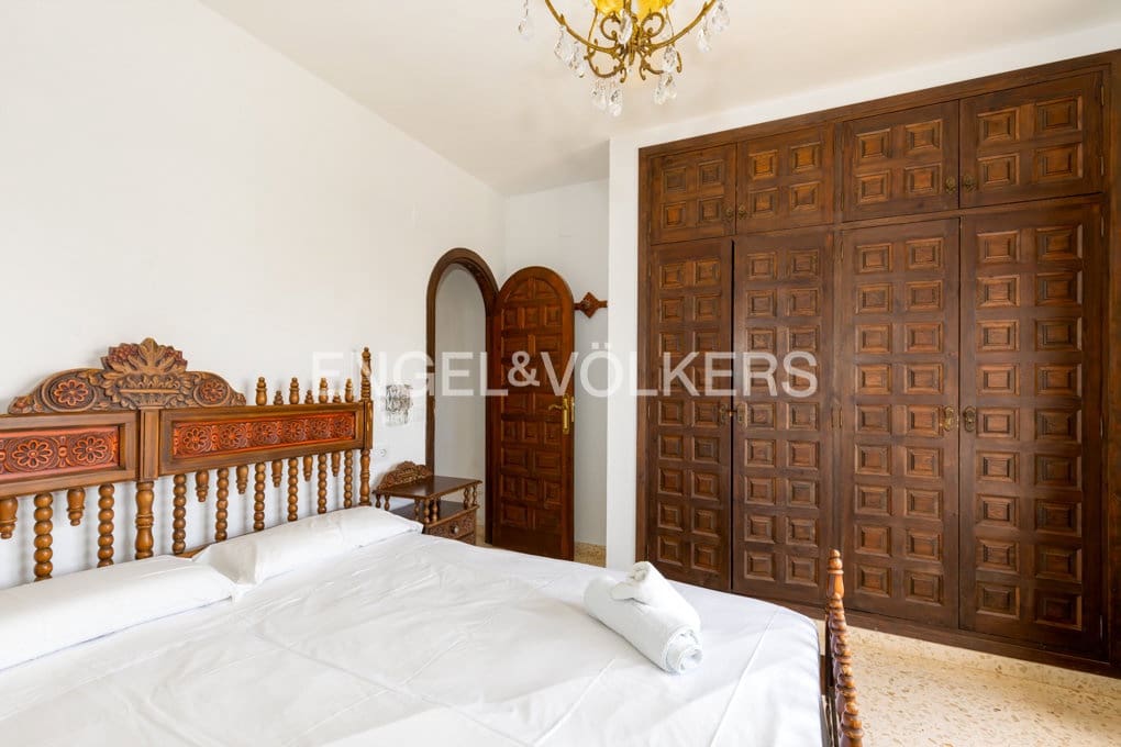 8 sovrum Villa till salu i Benissa med pool garage - 1 249 000 € (Ref: 9912000)