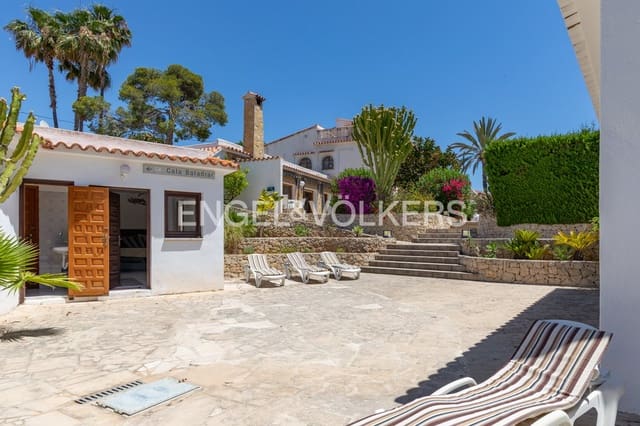 8 Zimmer Villa zu verkaufen in Benissa mit Pool Garage - 1.249.000 € (Ref: 9912000)