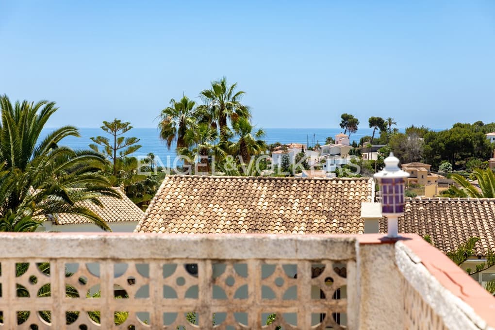 8 sovrum Villa till salu i Benissa med pool garage - 1 249 000 € (Ref: 9912000)