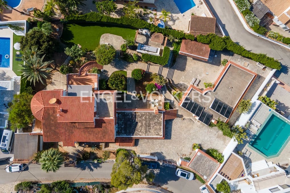 8 sovrum Villa till salu i Benissa med pool garage - 1 249 000 € (Ref: 9912000)