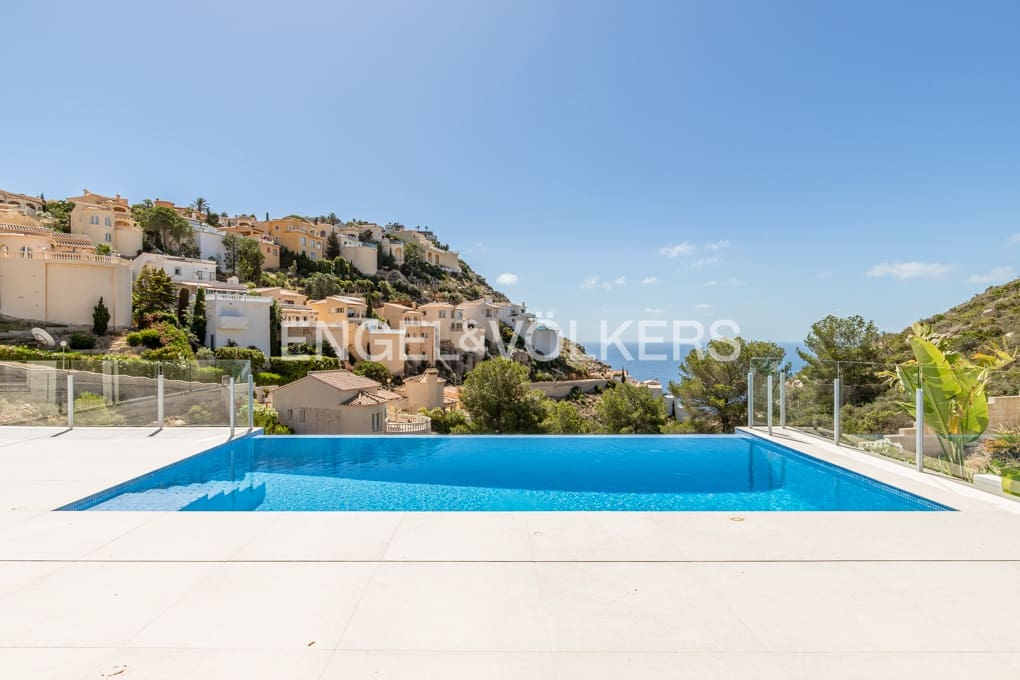 4 soveværelse Villa til salg i Cumbre del Sol med swimmingpool garage - € 1.499.000 (Ref: 9914888)