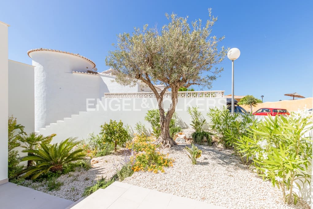 4 soveværelse Villa til salg i Cumbre del Sol med swimmingpool garage - € 1.499.000 (Ref: 9914888)