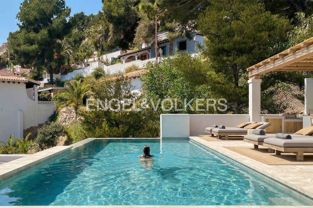 4 makuuhuone Huvila myytävänä paikassa Moraira mukana uima-altaan 
autotalli - 2 790 000 € (Ref: 9926334)