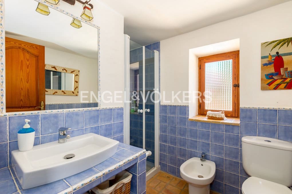 8 bedroom Finca/Country House for sale in Teulada with pool garage - € 1,600,000 (Ref: 9928253)