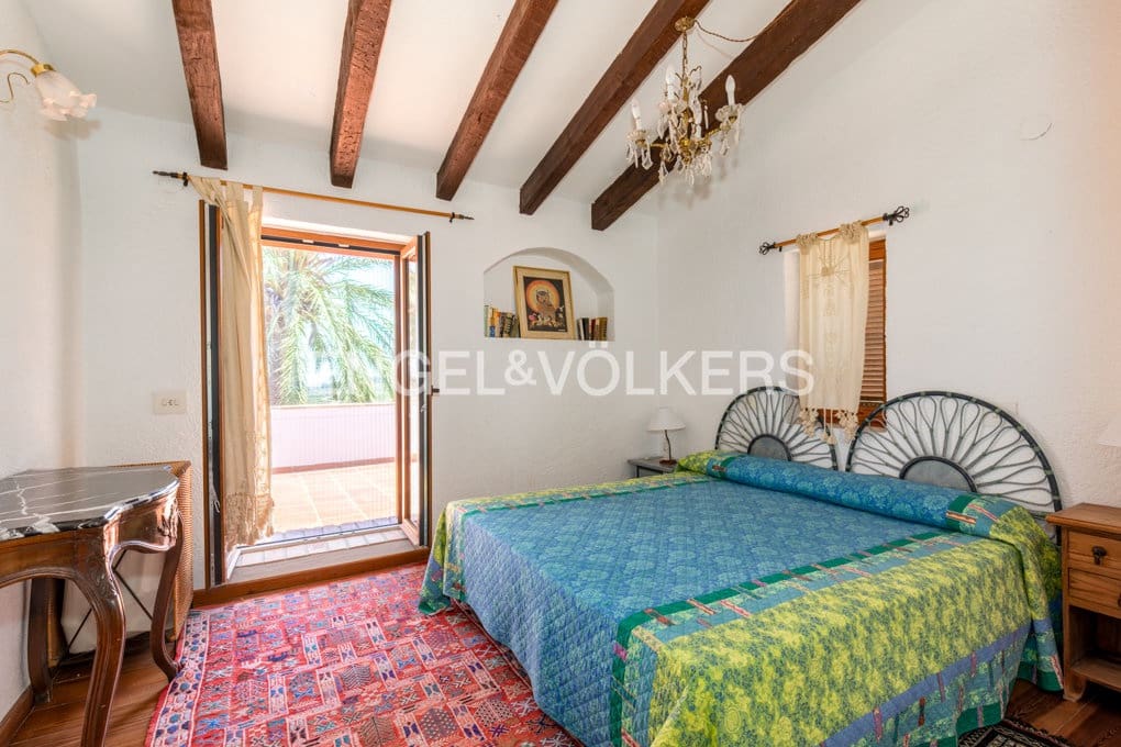 8 bedroom Finca/Country House for sale in Teulada with pool garage - € 1,600,000 (Ref: 9928253)