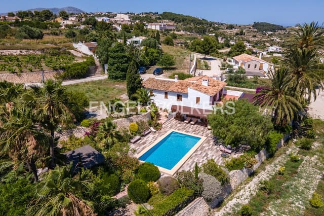 8 soveværelse Finca/Landehus til salg i Teulada Pueblo, Teulada-Moraira med swimmingpool garage - € 1.600.000 (Ref: 9928253)