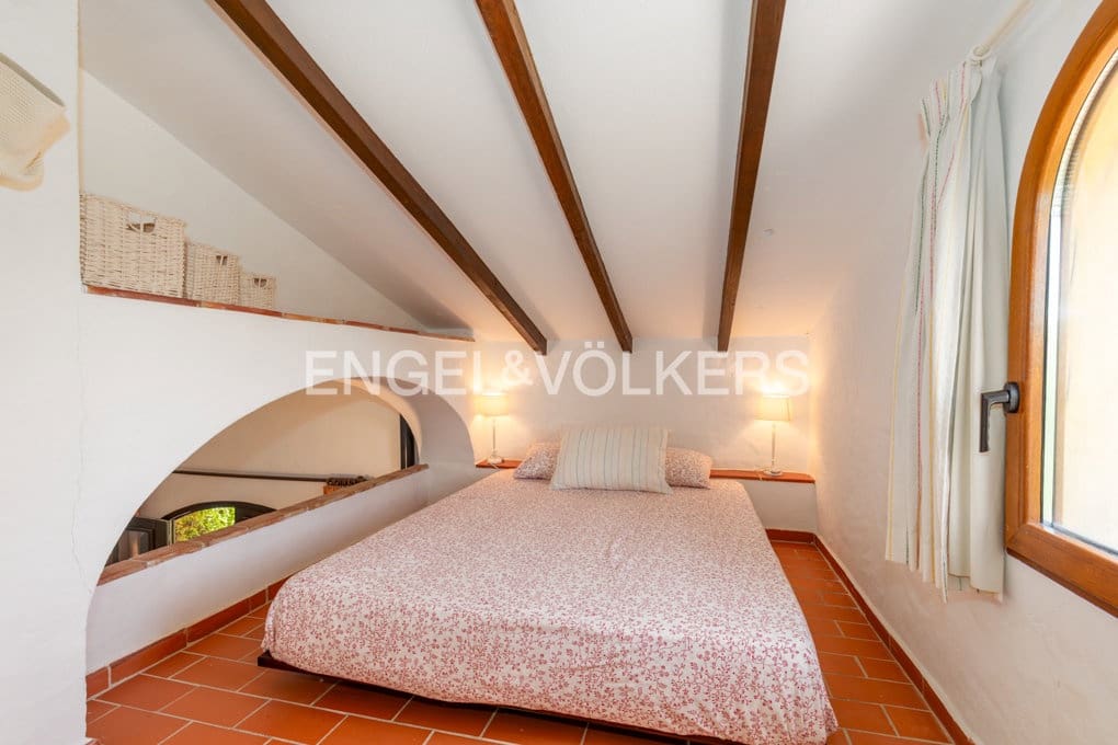 8 bedroom Finca/Country House for sale in Teulada with pool garage - € 1,600,000 (Ref: 9928253)
