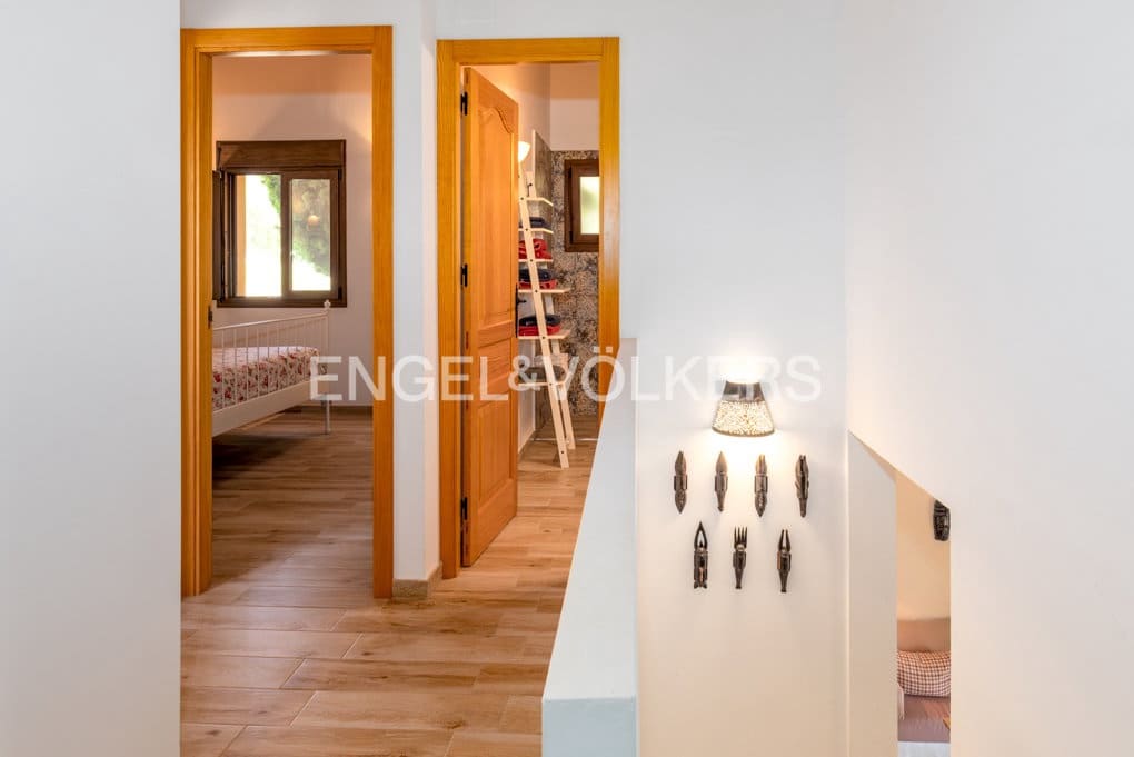 8 bedroom Finca/Country House for sale in Teulada with pool garage - € 1,600,000 (Ref: 9928253)