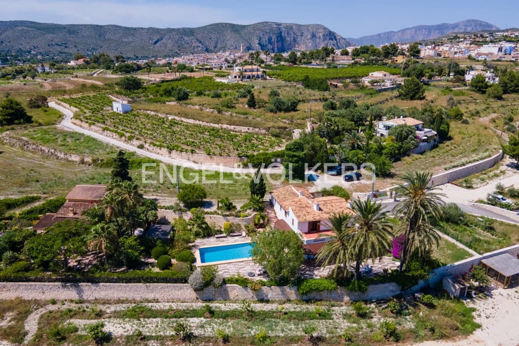 8 bedroom Finca/Country House for sale in Teulada with pool garage - € 1,600,000 (Ref: 9928253)