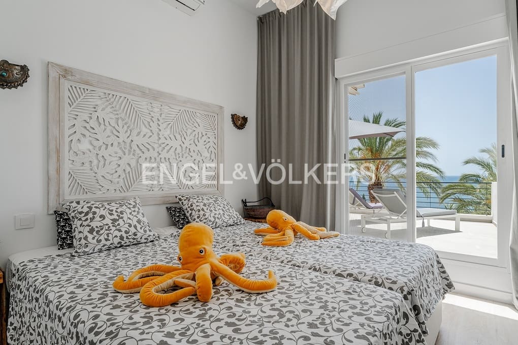 6 Zimmer Villa zu verkaufen in Altea mit Pool Garage - 1.790.000 € (Ref: 9932220)